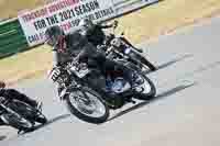 Vintage-motorcycle-club;eventdigitalimages;mallory-park;mallory-park-trackday-photographs;no-limits-trackdays;peter-wileman-photography;trackday-digital-images;trackday-photos;vmcc-festival-1000-bikes-photographs